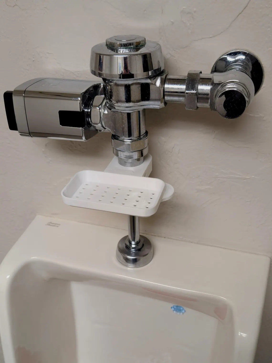 nicotine pouch disposable urinal holder